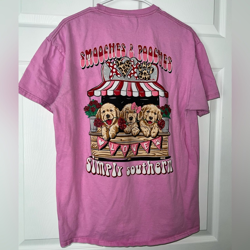 Simply Southern Pink 'Smooches & Pooches' Tee